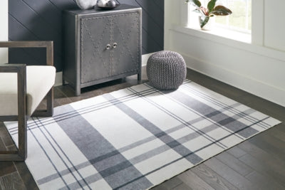 Kaidlow 5' x 7' Washable Rug